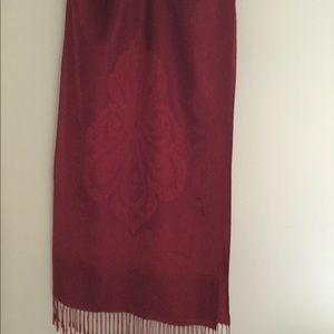 Dark red scarf with fringe